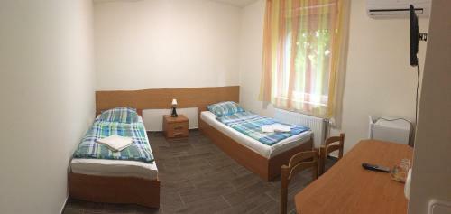Hostal Vasmacska Panzi�