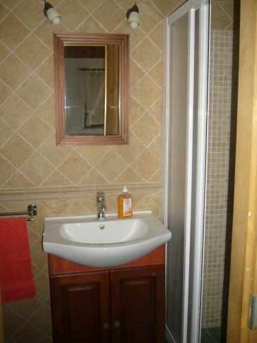 Hostal Cseresznyevir�g Vend�gh�zak