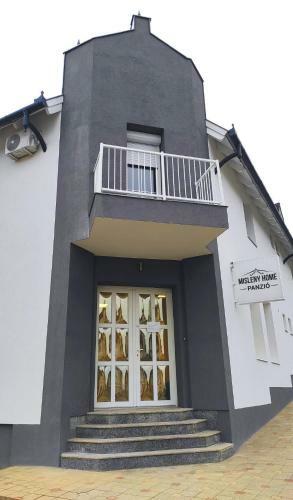 Bed & Breakfast Misleny Home