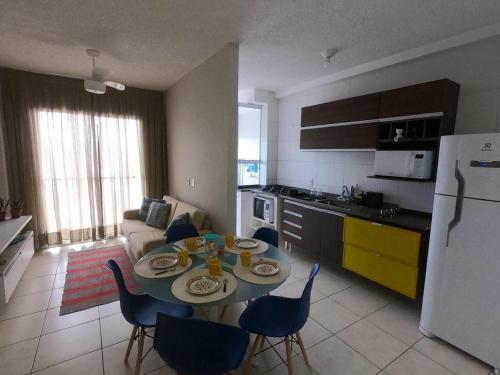 Apartamento 50 Metros Da Praia, Voltado Para O Nascente