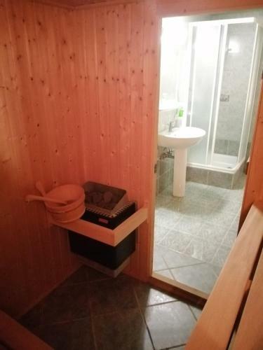 Z�ld Orom Vend�gh�z