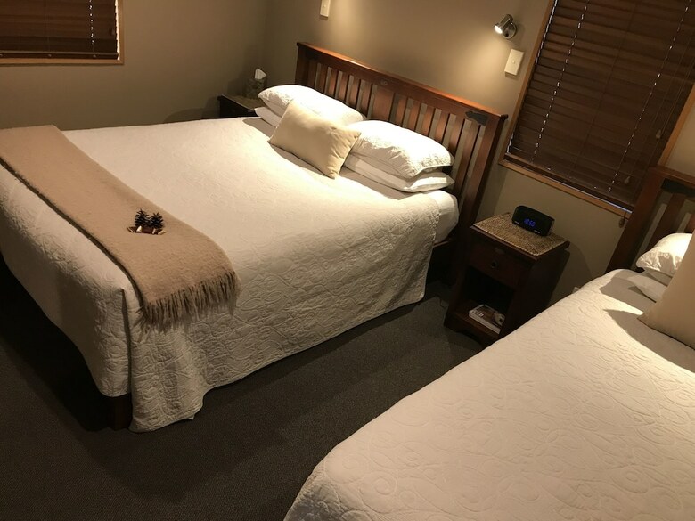 Settlers Motel