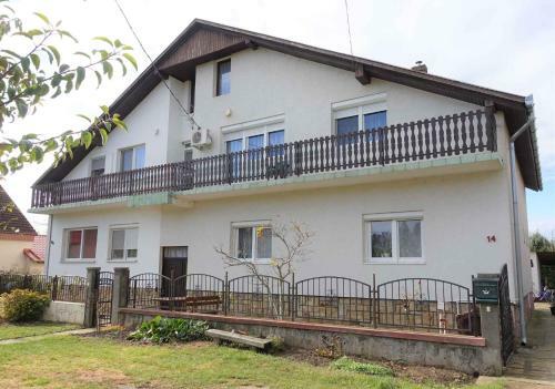 Apartment In Keszthely/balaton 19004