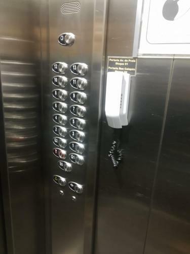 Apartamento Condom�nio Frente Mar