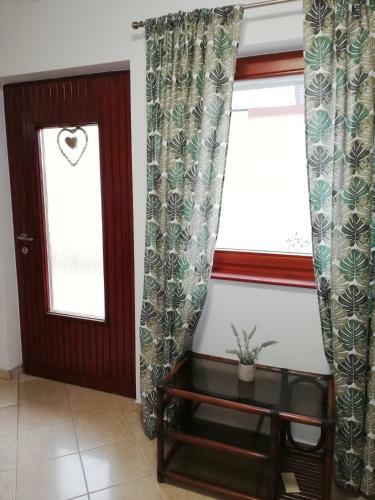Napvir�g Vend�gh�z