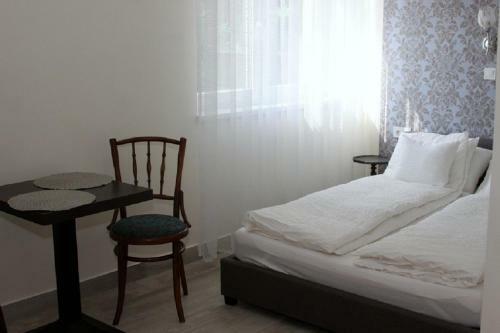 Hostal River Apartment