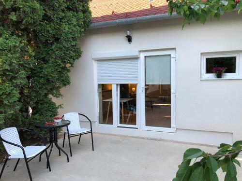 Apartamento White Crow House