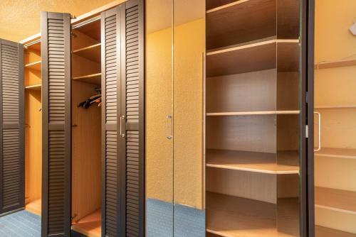 Lena Apartman