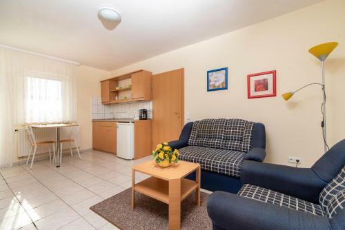 Lena Apartman