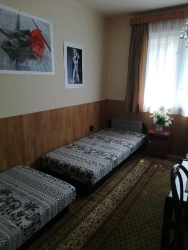 Hostal Szoboszl�f?nix Vend�gh�z