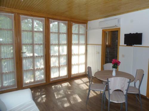 Hovirag Apartman 2