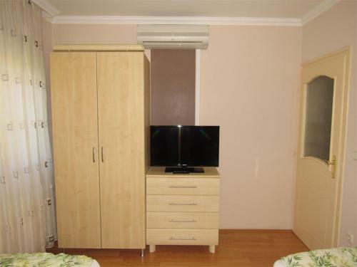Szegf? Apartman