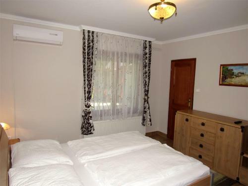 Szegf? Apartman
