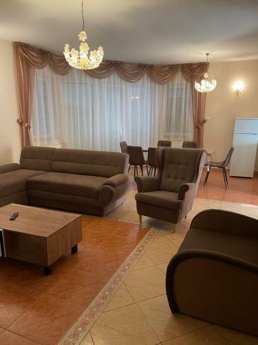 Apartamento �lomh�z