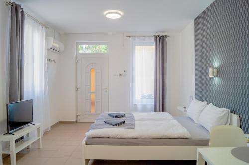 East Side Corner - Apartment 2