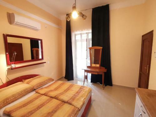 Apartamento Kast�ly