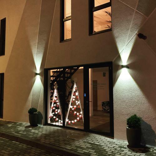 Hostal Floros Namai