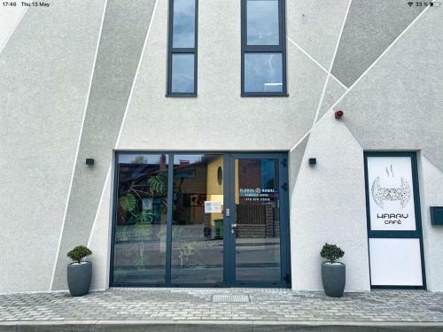 Hostal Floros Namai