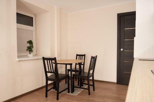Crown Apartment