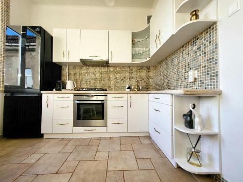 E. D. Angel Wing Apartment