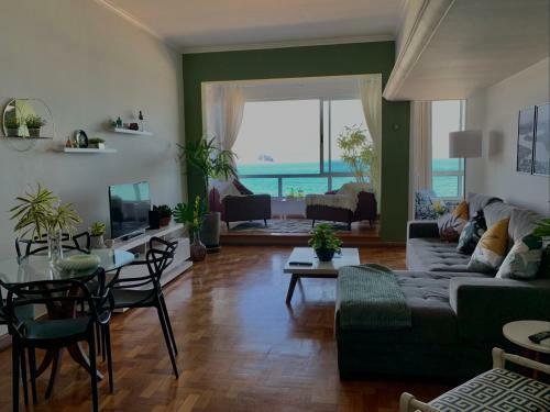 Copacabana Sea View Apartament