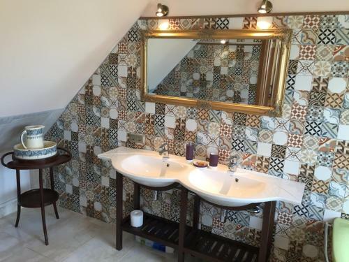 Hostal Peahen Residence