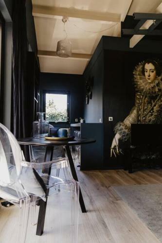 Urban Chic Holiday Home