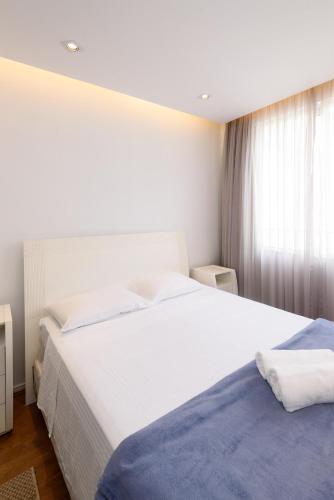 Apartamento Cavirio Bc706 - Localiza��o, Conforto E Sil�ncio