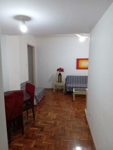 Apartamento Copacabana Uma Quadra Da Praia
