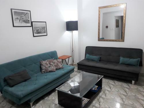 Apartamento Edificio Alone Com Terra�o Na Quadra Da Praia, Espa�oso E Silencioso