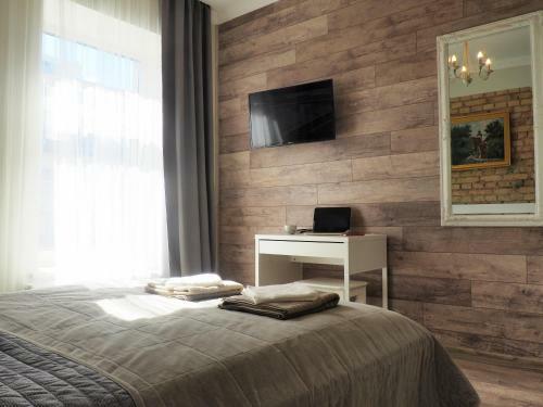 Emi Apartment