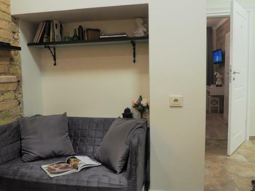 Emi Apartment