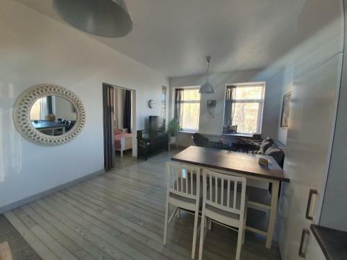 Vilnius Apartment With Stained Glass