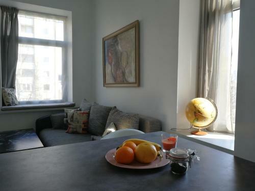 Vilnius Apartment With Stained Glass