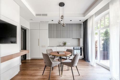 Luxurious Apartment In Vilnius Old Town By Reside Baltic