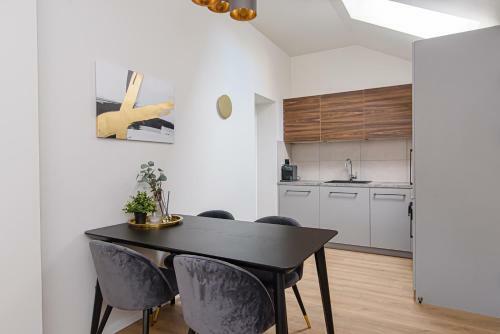 Zydu Str Two Bedrooms Apartment By Urban Rent