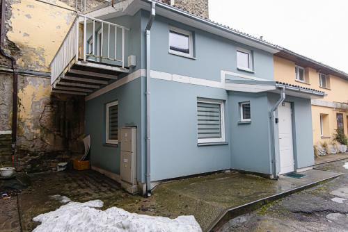 2 Floors New Town Apartment By Urban Rent