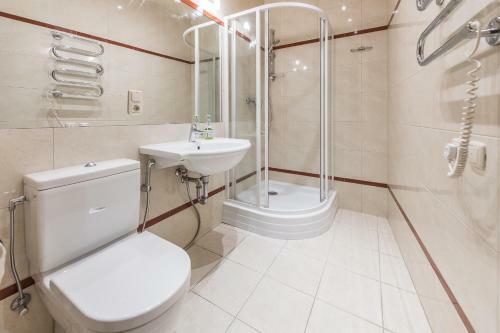 Spaciuos American Style Apartment In Old Town