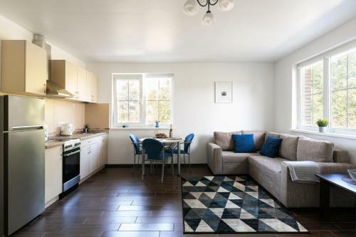 Between Two Lakes - 3 Apartment