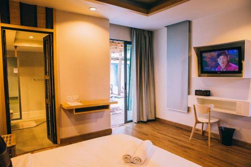 Hotel Paragon Inn