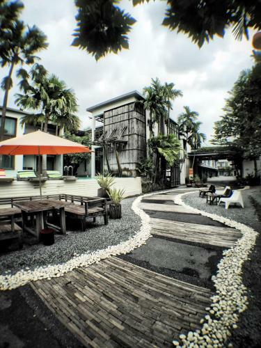 Hotel Paragon Inn