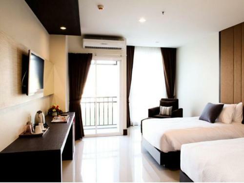 Hotel Crystal Suites