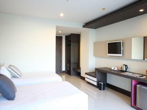 Hotel Crystal Suites