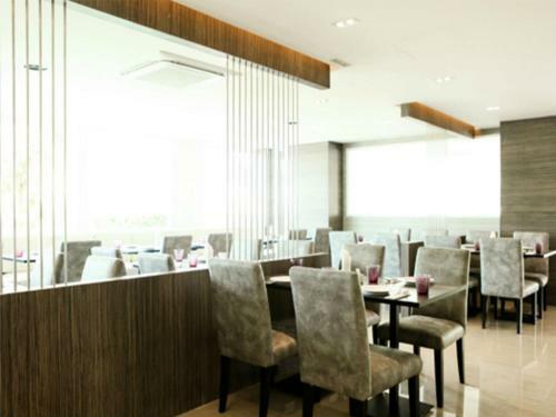 Hotel Crystal Suites