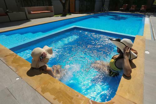 Hotel Crystal Suites