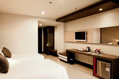 Hotel Crystal Suites