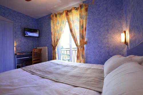 Hotel Logis H�tel Beaus�jour