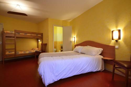 Hotel Logis H�tel Beaus�jour