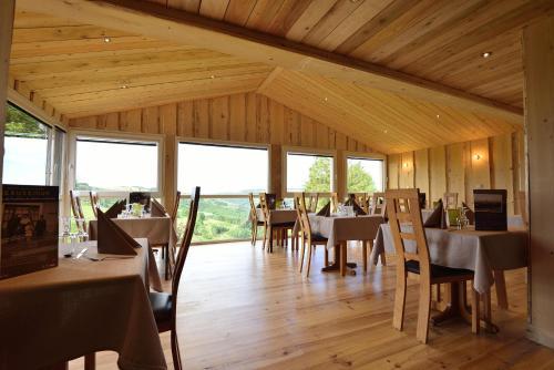 Hotel Logis H�tel Beaus�jour