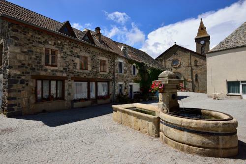 Hotel Logis H�tel Beaus�jour
